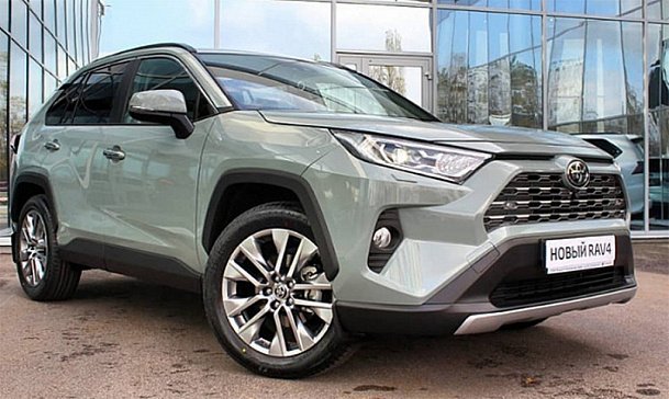 В РФ стартовали продажи Toyota RAV4 пятой генерации