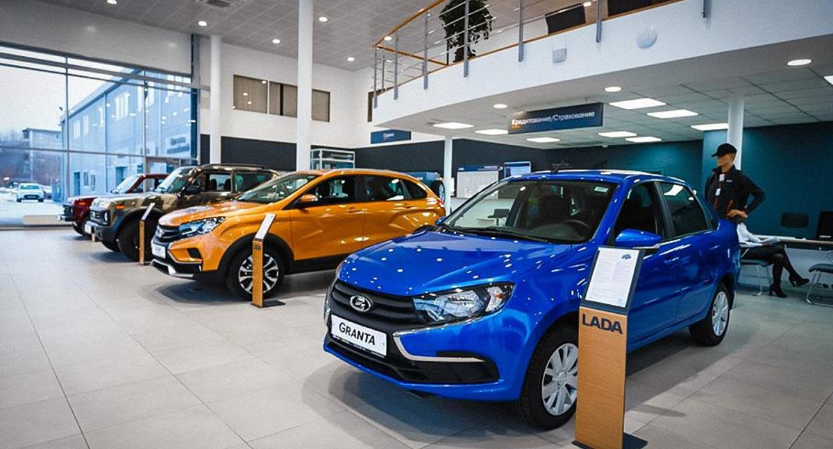 АВТОСТАТ: Продажи новых легковых автомобилей в РФ выросли на 9% в июле 2022 года