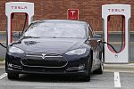 Компания Tesla заплатит владельцам электрокаров 16 тыс. долларов из-за медленной зарядки