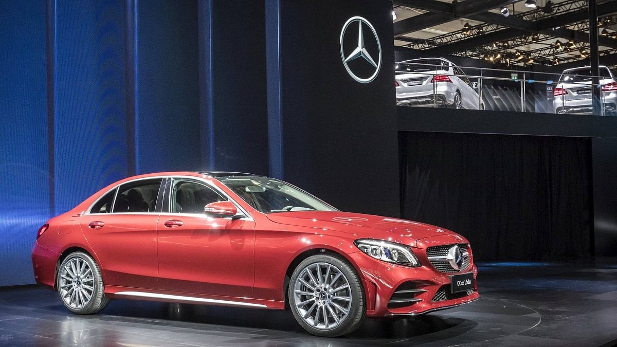 Mercedes-Benz представил удлинённую версию нового C-Class  
