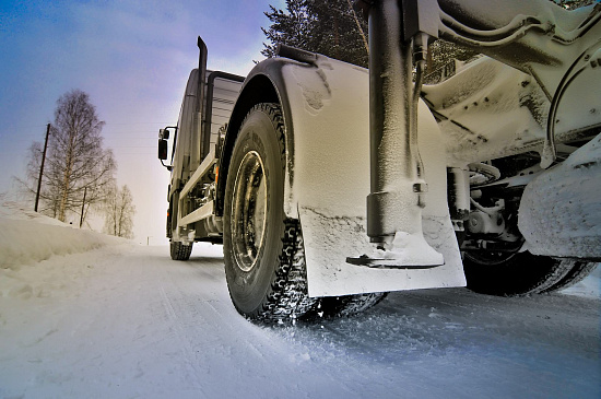 Зимние грузовые шины являются важным аспектом обеспечения безопасности