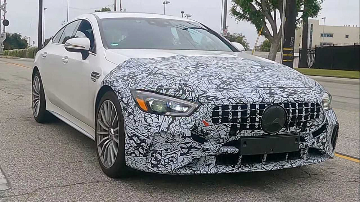 На тестах замечен прототип мощнейшего Mercedes-AMG GT63 S E Performance 2024 года 