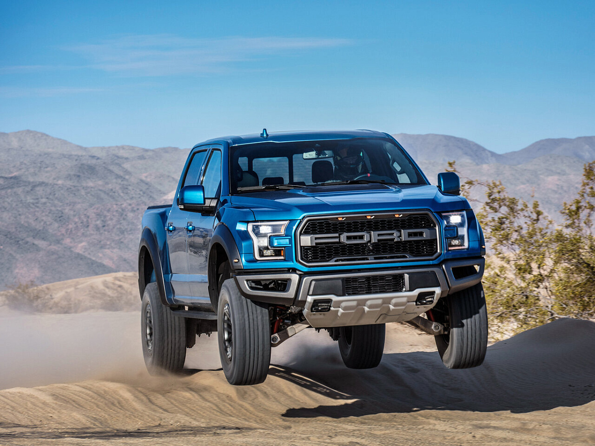 Представлен «заряженный» пикап Ford F-150 Raptor