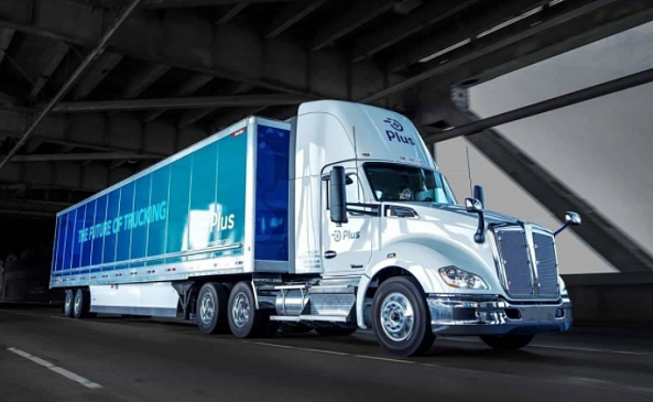 Amazon приобретает 1000 автономных систем вождения для больших грузовиков