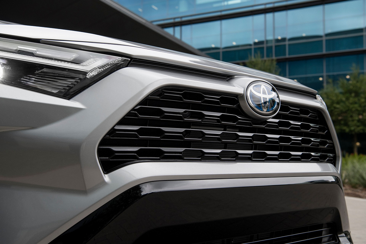 Компания Toyota рассматривает возможность выпуска компактного пикапа Unibody