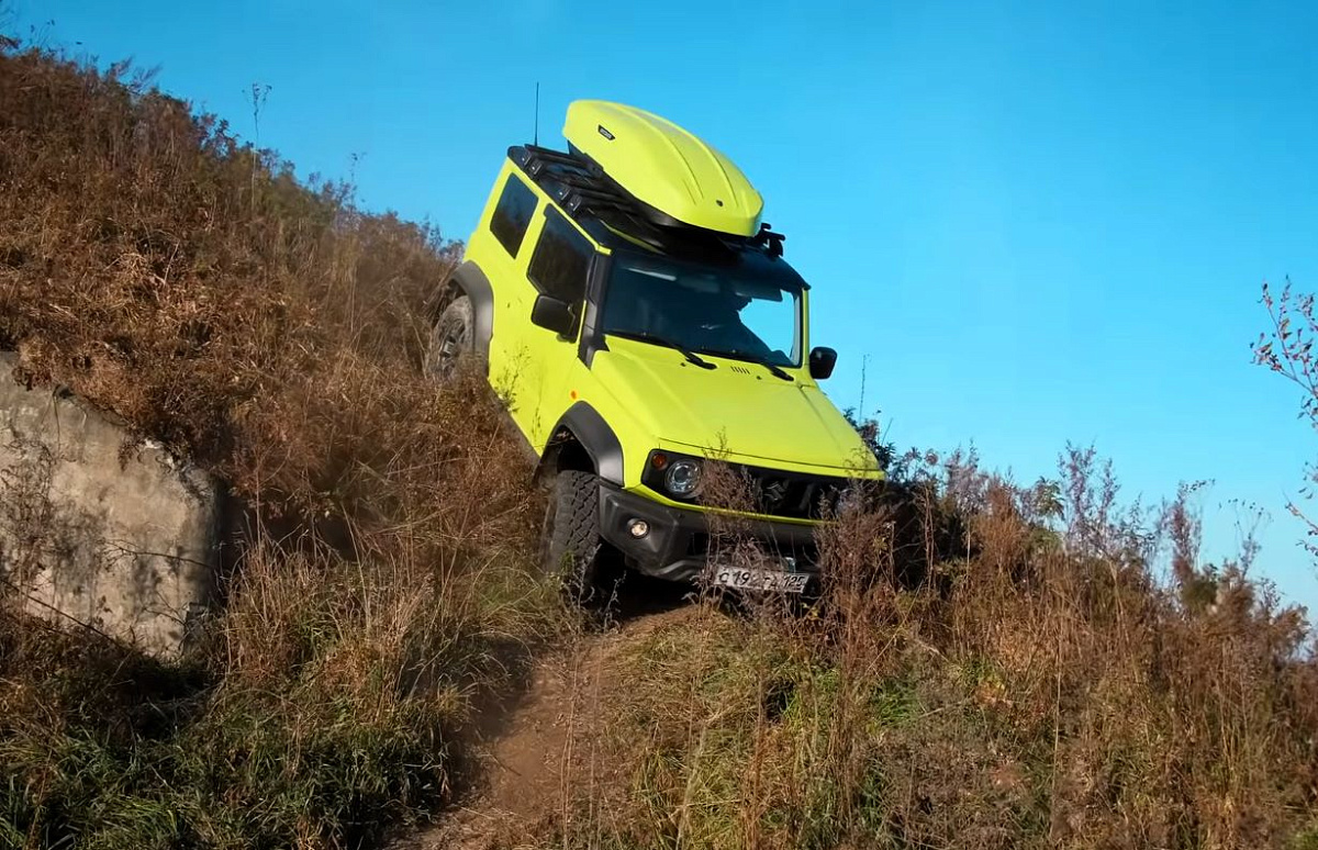 Suzuki Jimny IV в России – забудьте о больших размерах, или недостатки, ставшие преимуществами