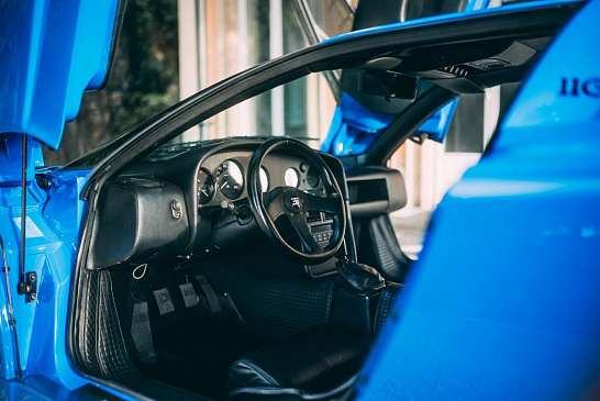 На создание интерьера одного суперкара Centodieci у Bugatti уходит 16 недель