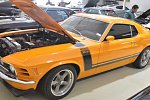 Все версии легендарного Ford Mustang собраны в одном месте