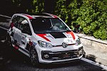 Ситикар Volkswagen Up! примерил яркую ливрею