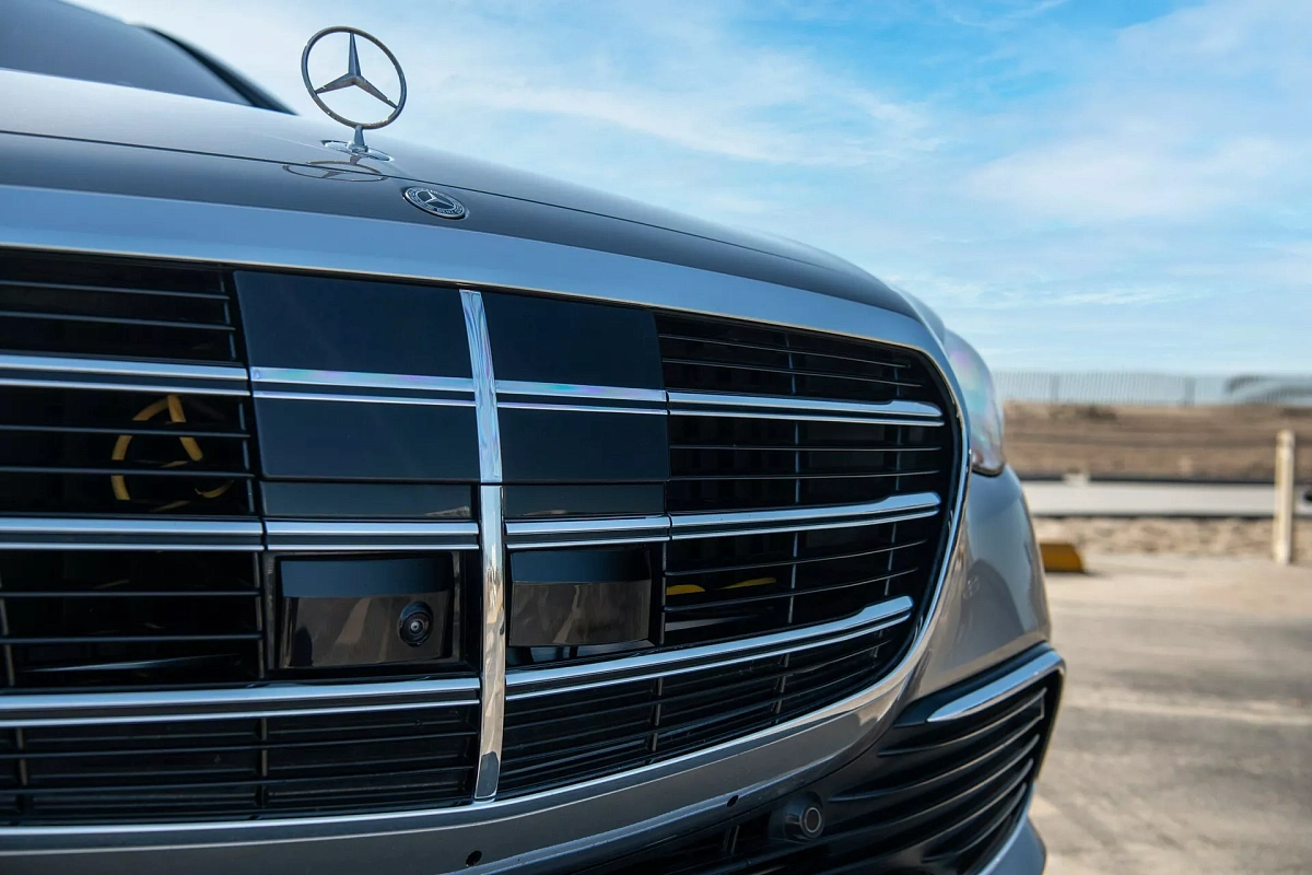 Компания Mercedes-Benz первой в мире сертифицировала автопилот 3 уровня в США