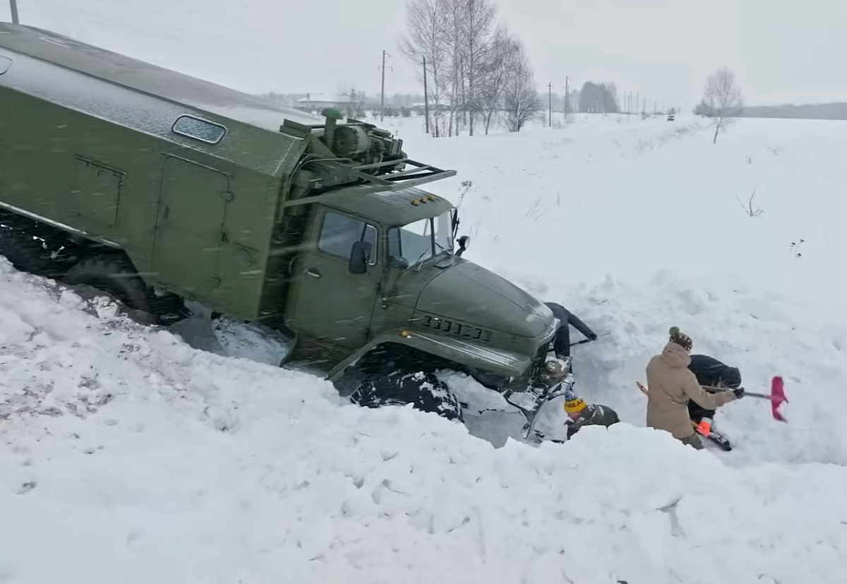 Урал-4320 – мощь и надёжность для простых российских водителей Урал-4320 – мощь и надёжность для простых российских водителей
