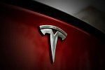 Tesla запатентовала новую технологию стеклоочищения всего с одним «дворником»