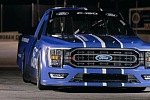 Гоночный пикап Ford NASCAR F-150 получил обновленный дизайн и более широкое использование композитов