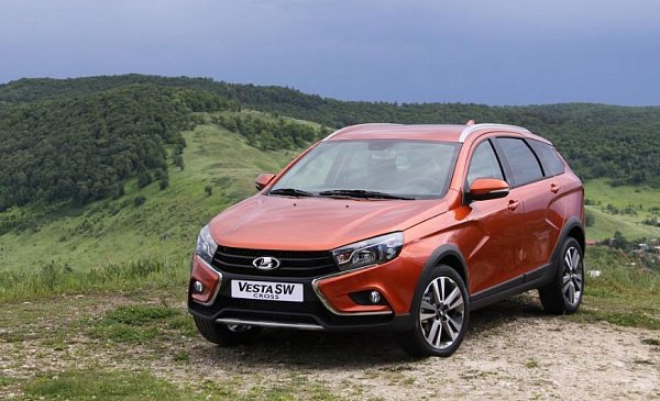 Производство LADA Vesta снизилось в 1,6 раза