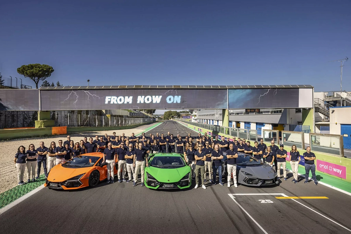 Lamborghini впервые в 2023 году достигла продажи 10 000 автомобилей
