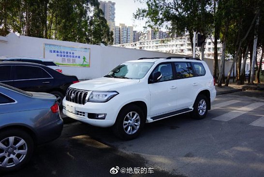 Китайский аналог Toyota Land Cruiser 200 от Hengtian  добрался до дилеров 