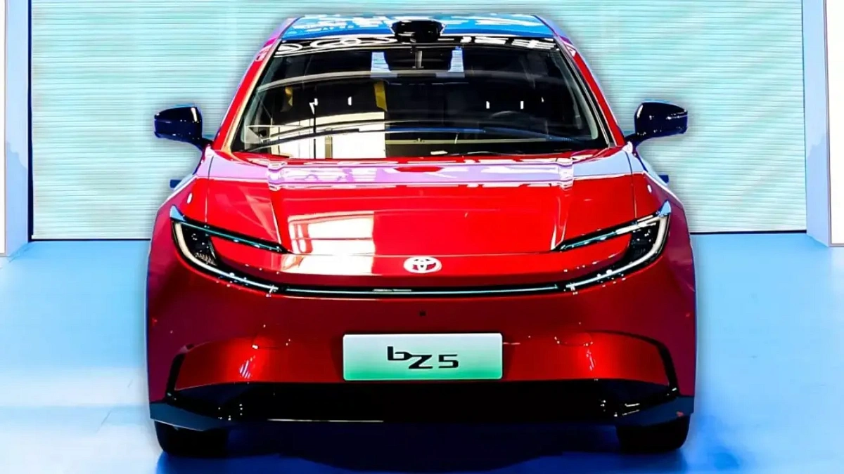 Электрическая новинка от Toyota вдвое дешевле американского Tesla Model Y Электрическая новинка от Toyota вдвое дешевле американского Tesla Model Y