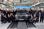 Mercedes начинает производство электрического кроссовера EQC 
