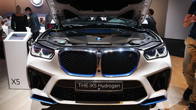 Состоялся дебют BMW iX5 на водородных топливных элементах 