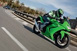 Kawasaki станет устанавливать в свои мотоциклы опции премиальных авто