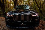 Тюнинг-ателье Vilner обтянуло салон BMW X7 кожей