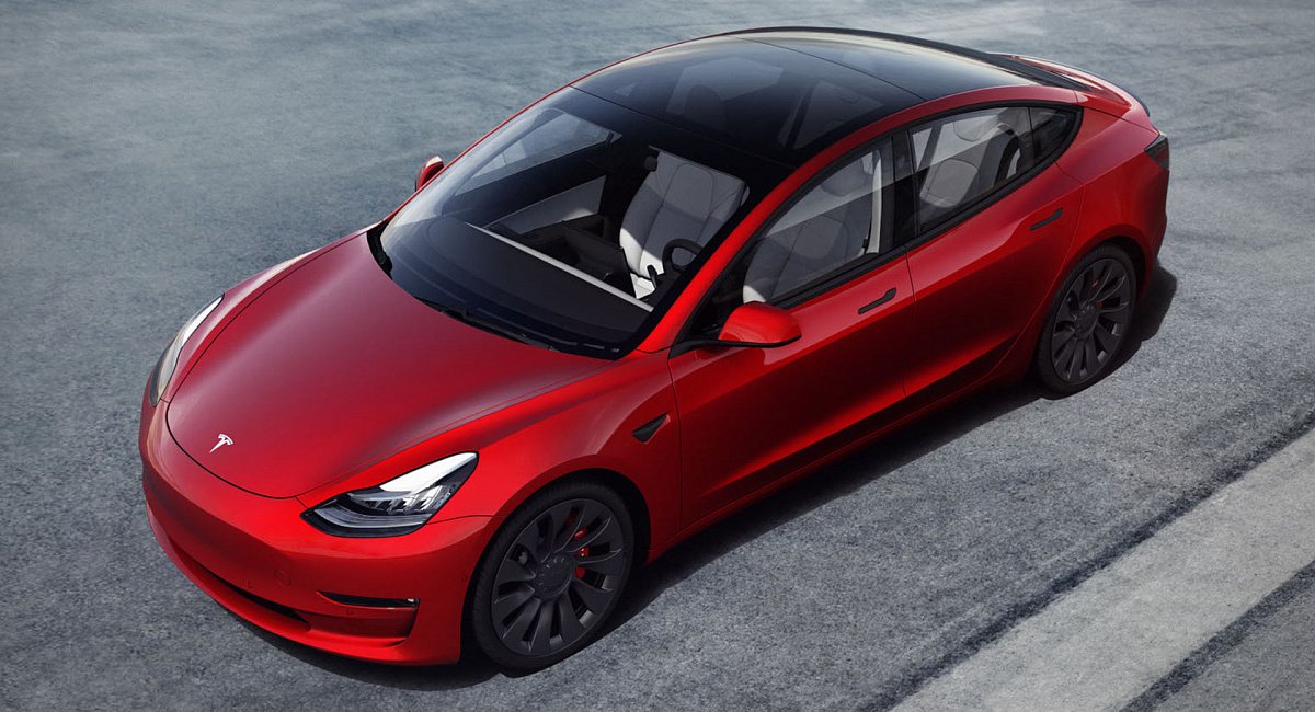 Компания Tesla показала рестайлинговую Model 3