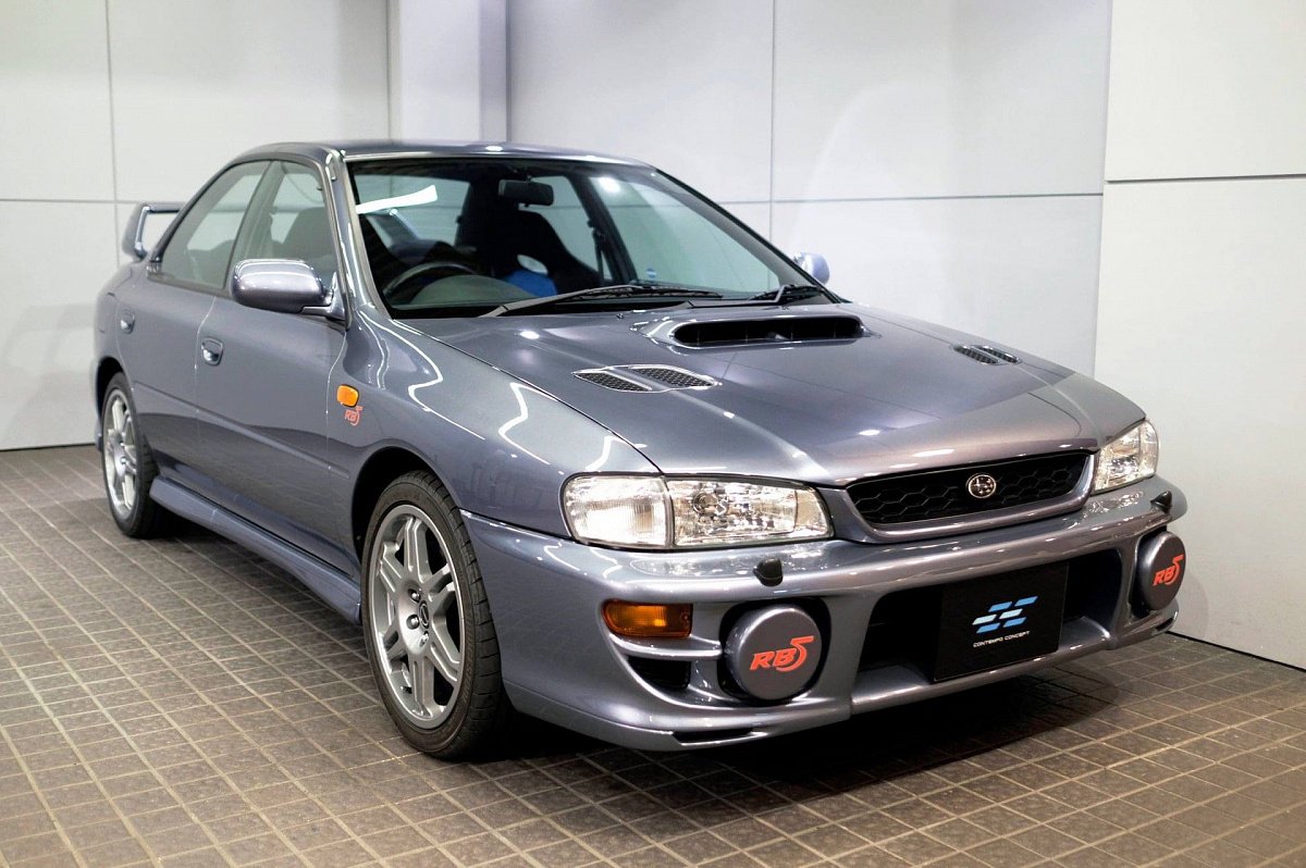 В Гонконге на продажу выставили редкий Subaru Impreza