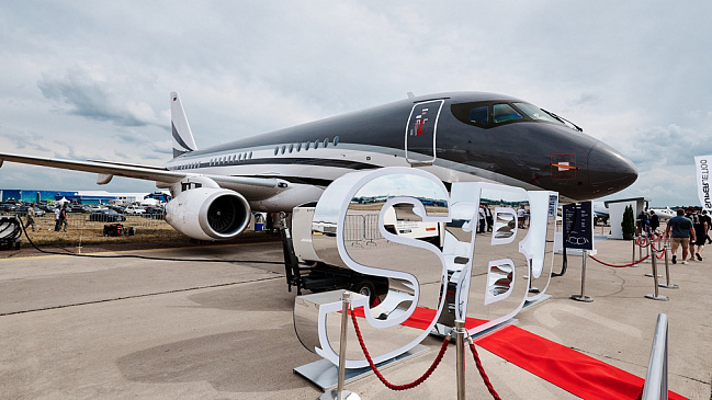 Денис Мантуров сообщил, что самолет Aurus Business Jet сертифицируют в 2022 году