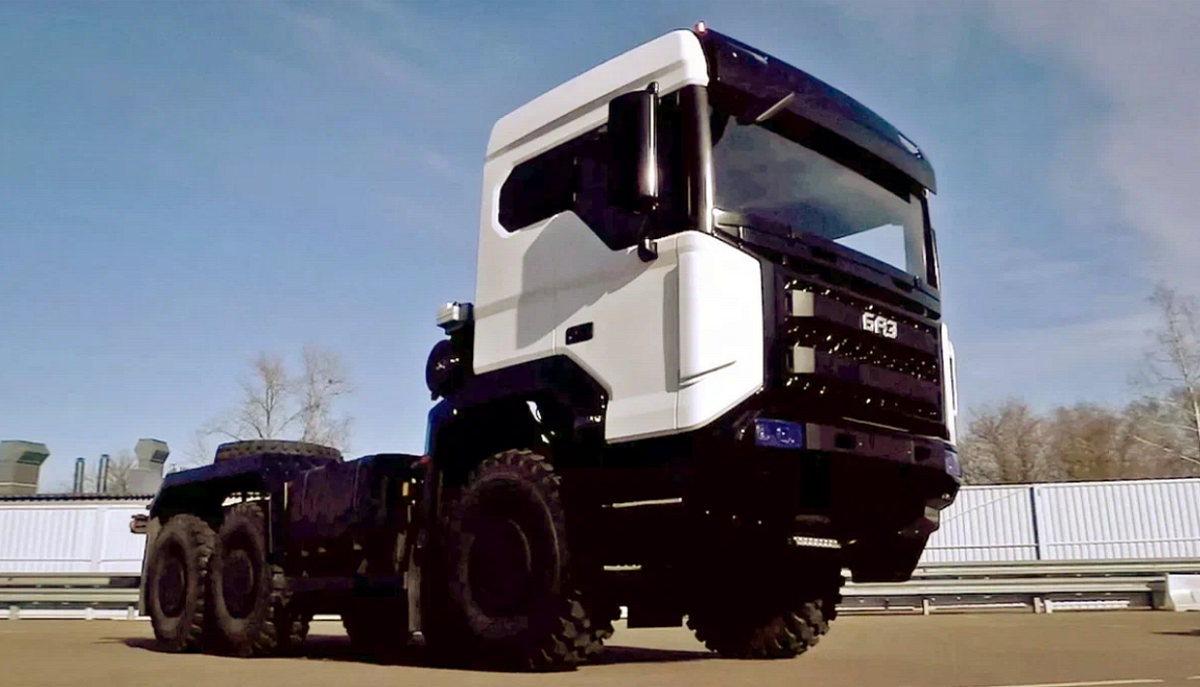 Вместо RAV4 на заводе Toyota в РФ могут начать выпуск российских тягачей БАЗ-S36A11