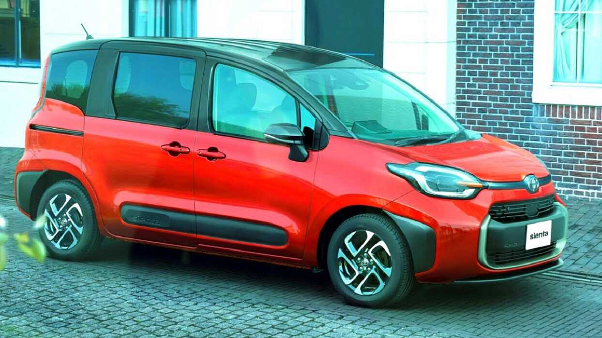 Японский сюрприз в России: 7-местная Toyota Sienta бросает вызов "китайцам" ценой в 1.7 млн рублей