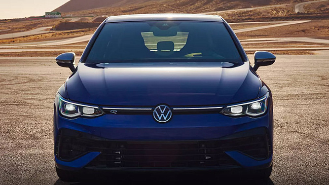 В России стартовали продажи хэтчбека Volkswagen Golf R стоимостью в 8,8 млн рублей