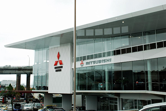 Bloomberg: Компания Mitsubishi приостановила работу в Китае