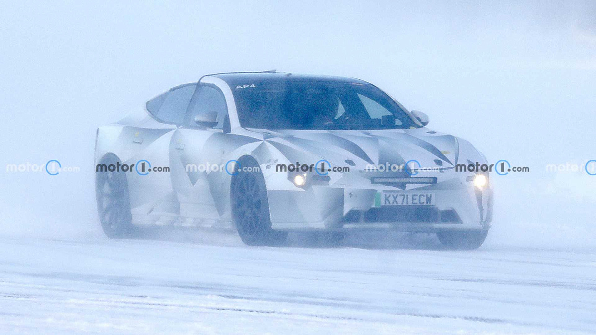 Компания Polestar вывела на тесты элегантный Polestar 5 Spied без производственных фонарей