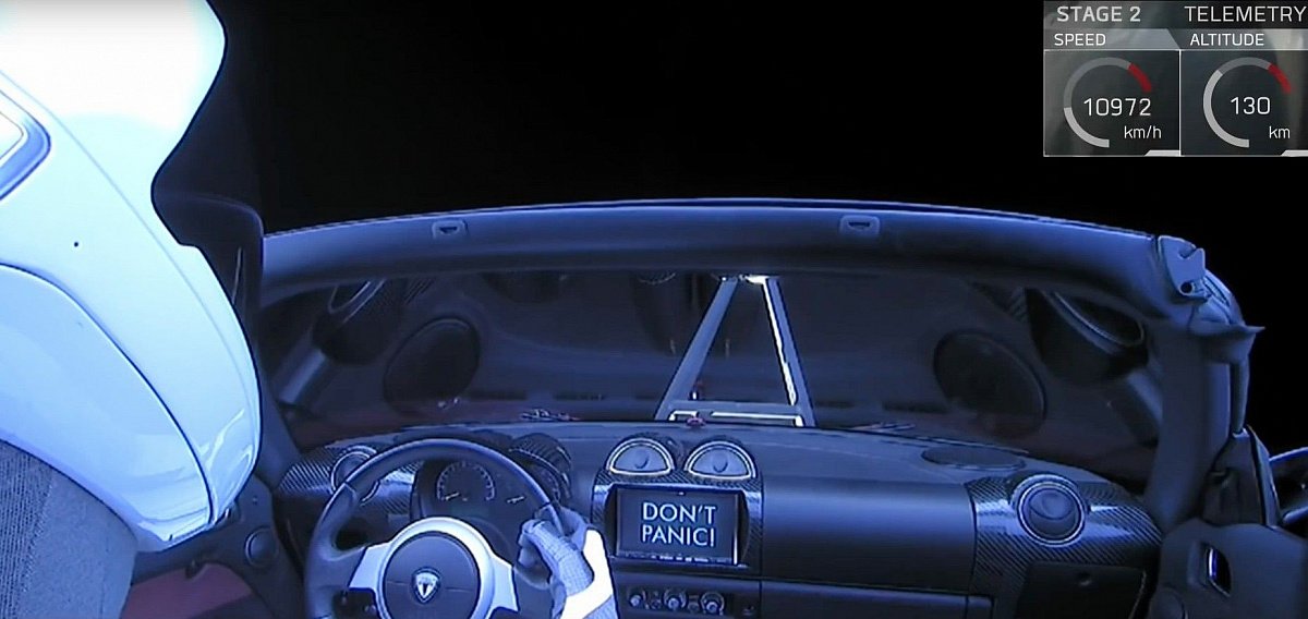 Tesla отправит в космос ваше фото, если вы приведете друга за покупкой электрокара