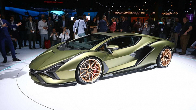 Шеф-дизайнер Lamborghini: электромобили по-прежнему выглядят как космические корабли