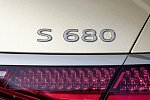 Бренд Mercedes-Benz тизерами подтверждает Maybach S680 с двигателем V-12