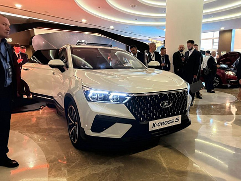 Автоконцерн «АвтоВАЗ» запустит сборку двух новых моделей LADA на заводе в Санкт-Петербурге