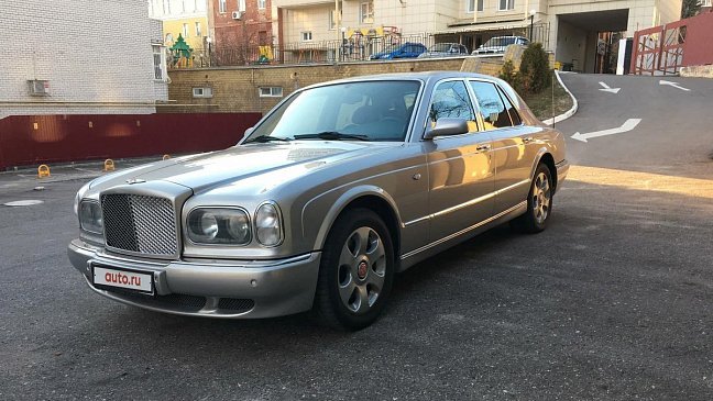 В РФ продается редкий Bentley с мотором от Toyota