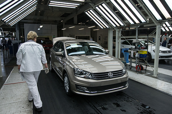Volkswagen прекращают производство двух электромобилей из-за отсутствия заказов