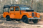 Британский реставратор представил идеальный Land Rover 1973 года для Швейцарских Альп