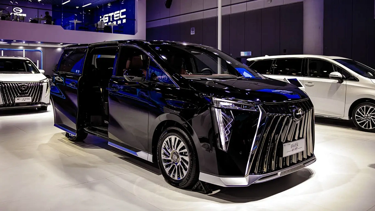 GAC M8 Lounge: VIP-минивэн с "авиационным" салоном 