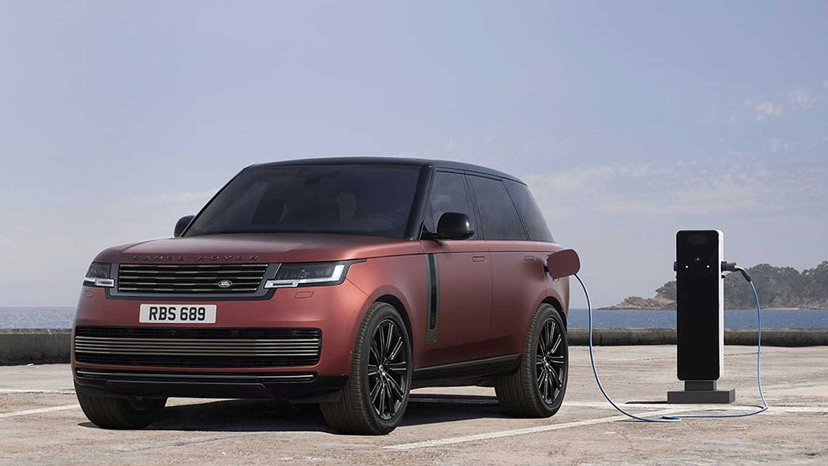 Land Rover отзывает только один Range Rover из-за риска возгорания двигателя