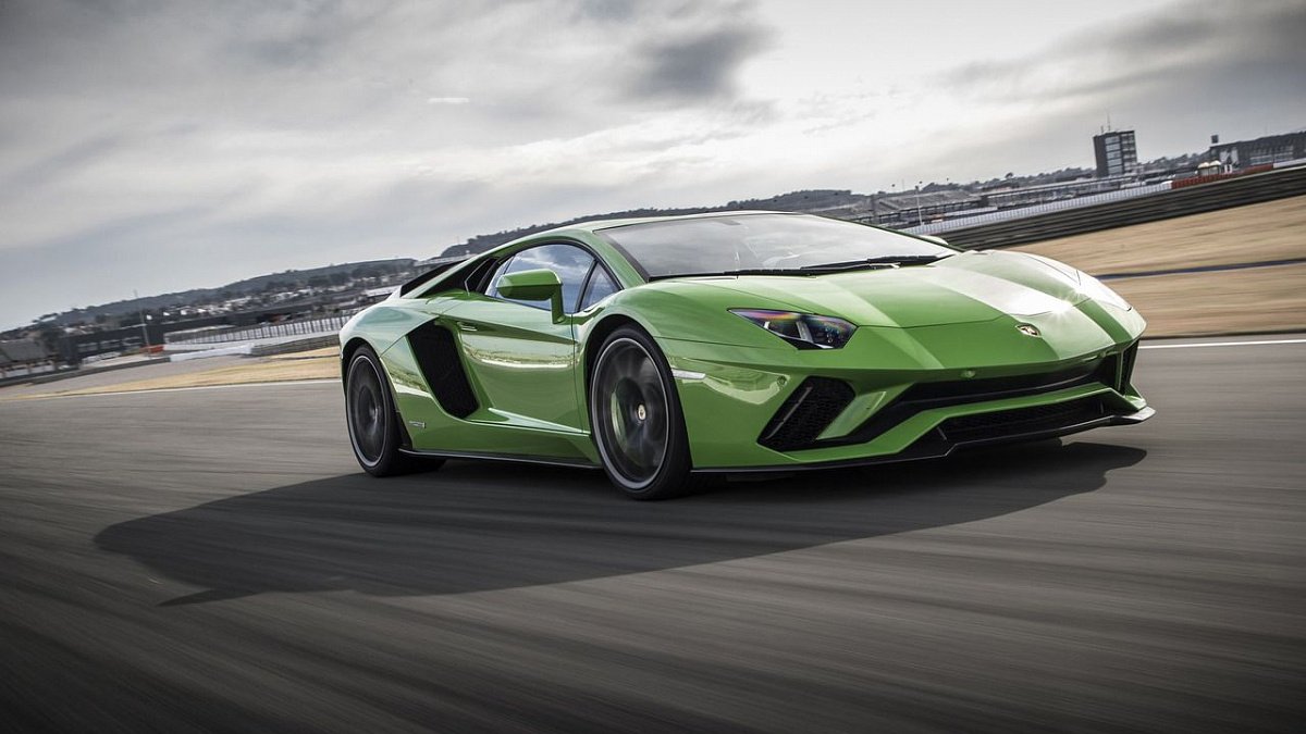 Lamborghini сообщила, что приемник Aventador получит гибрид с ДВС V12