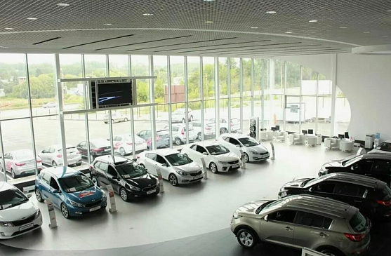 Продажи новых машин в РФ в сентябре: прогноз дилеров 