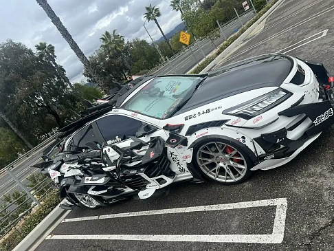 Это, пожалуй, самый неудачный "пакет" стайлинга для Honda