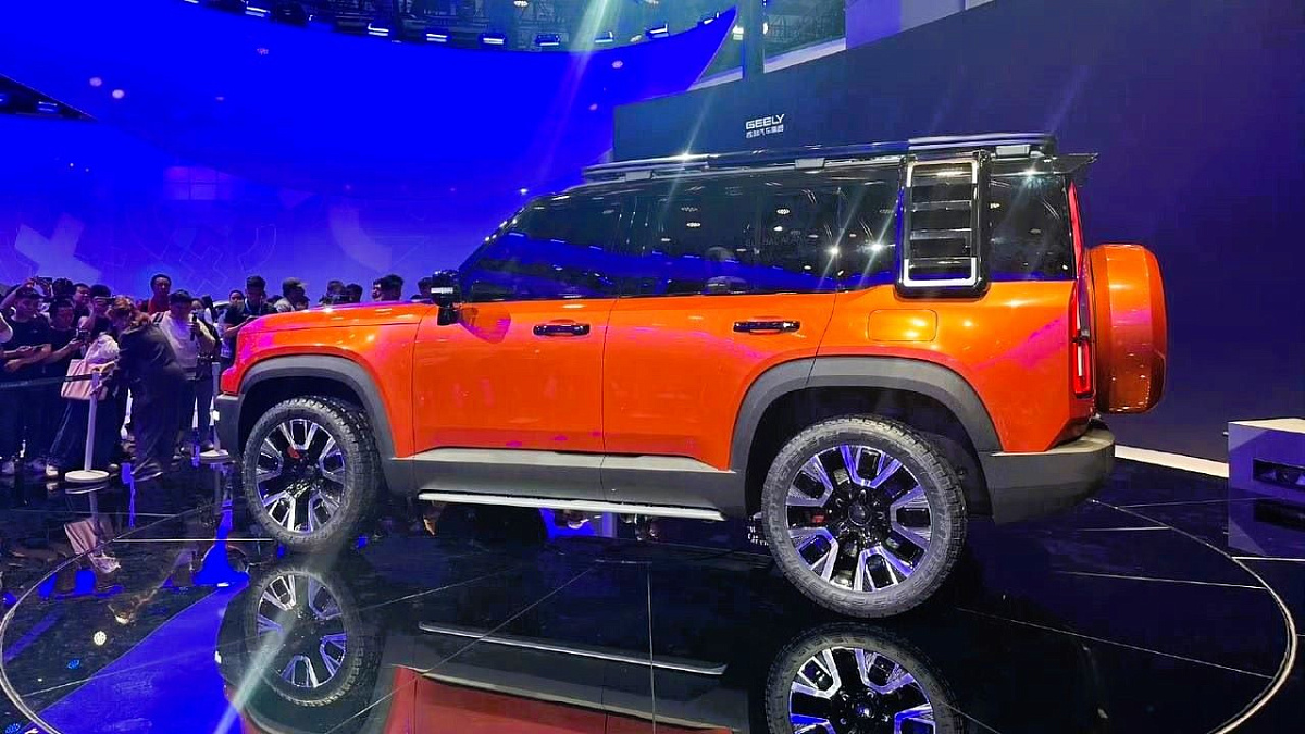 Супер-вездеход: новый внедорожник Geely вызвал сенсацию Супер-вездеход: новый внедорожник Geely вызвал сенсацию