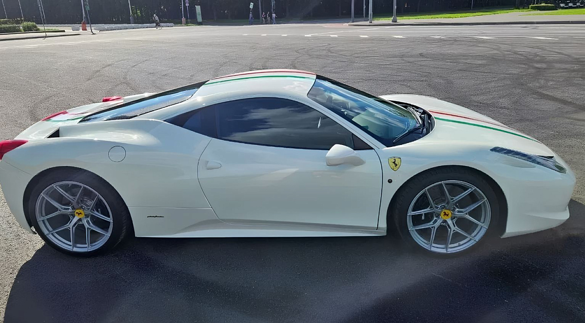 Невероятно: эта Ferrari 458 Italia 2011 (570 л.с.) почти не ездила – пробег 3600 км