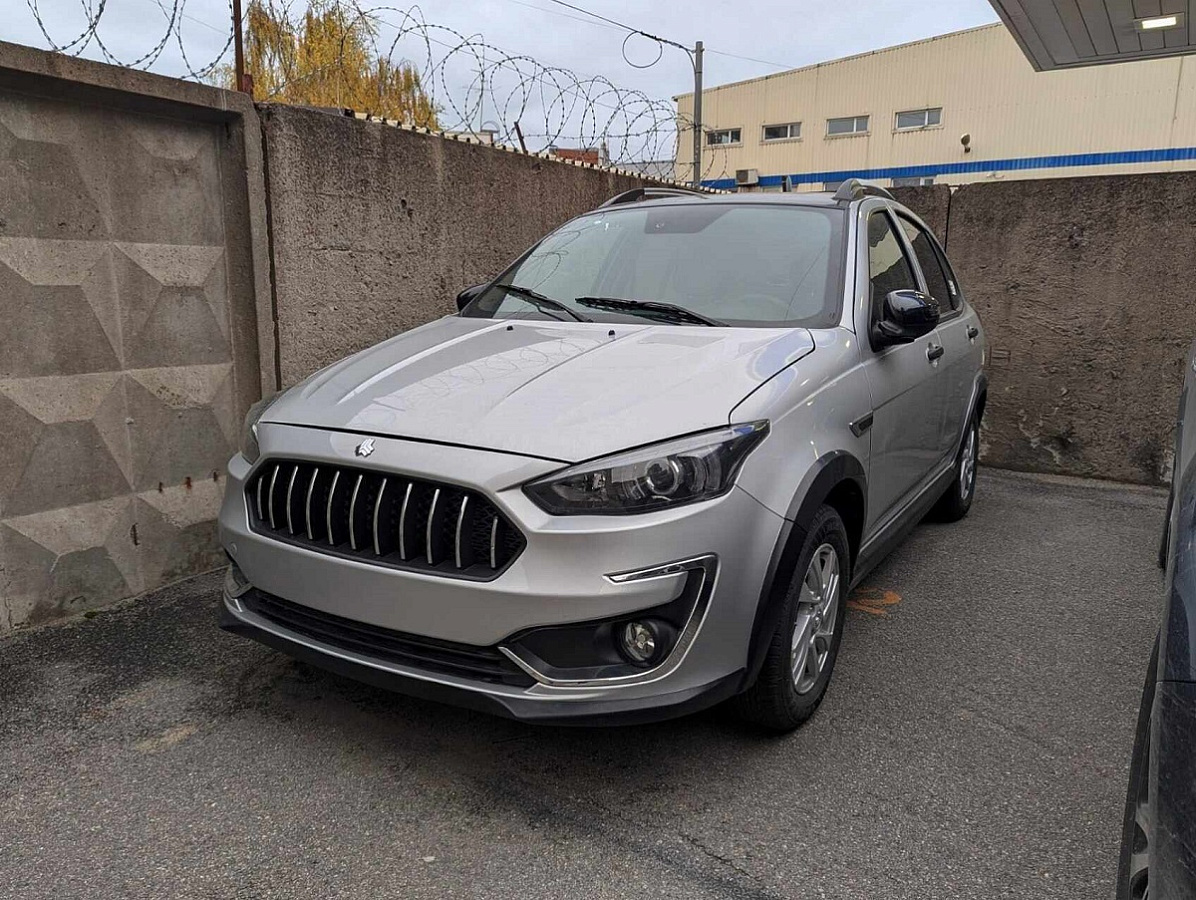 Иранский Saipa Atlas: как кросс-хэтчбек попал в Петербург