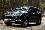 Бренд Toyota доставил в Россию спецвариацию внедорожника Land Cruiser