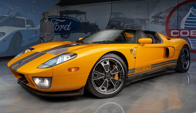 На аукцион выставят редчайший суперкар Ford GT с кузовом тарга за 52 млн рублей 